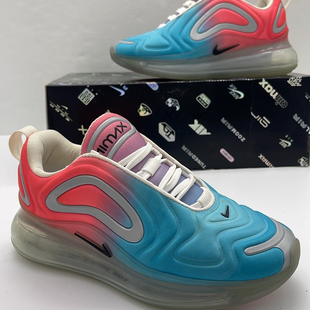 Nike WMNS Air Max 720 Blue and Pink Sneakers Air Max 720 'Pink Sea' - Picture 14 of 16